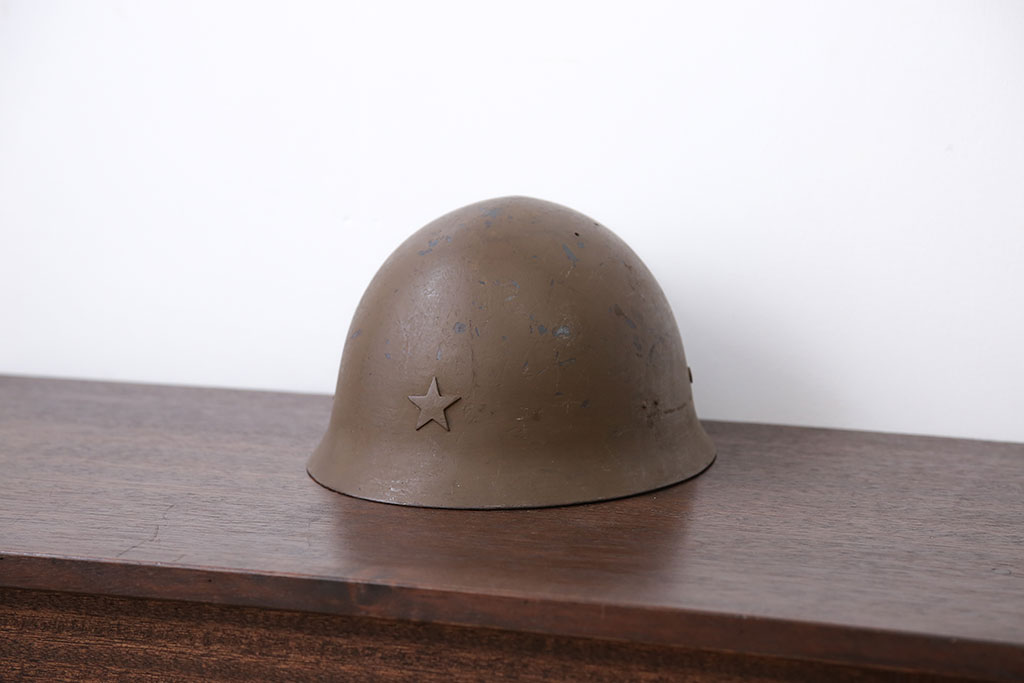 古道具　旧日本軍の鉄帽。